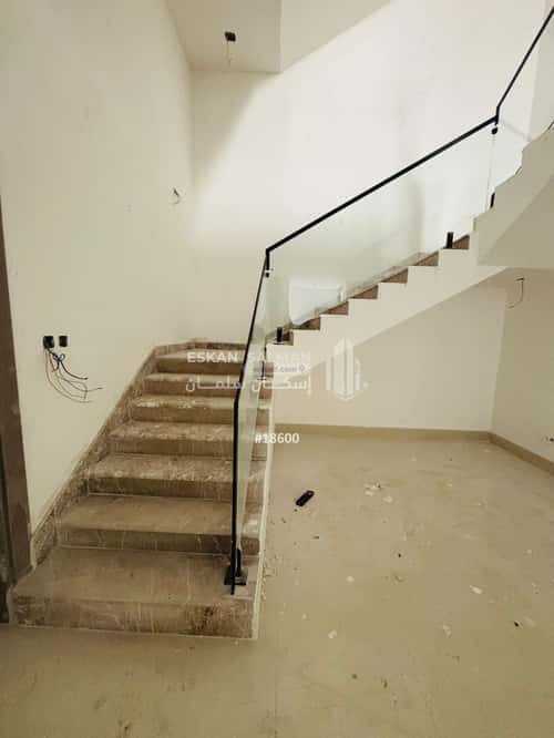 فيلا 260 متر مربع شمالية على شارع 40م الشروق، الدمام