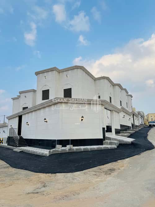 فيلا 420 متر مربع جنوبية غربية على شارع 20م الرحاب، الطائف