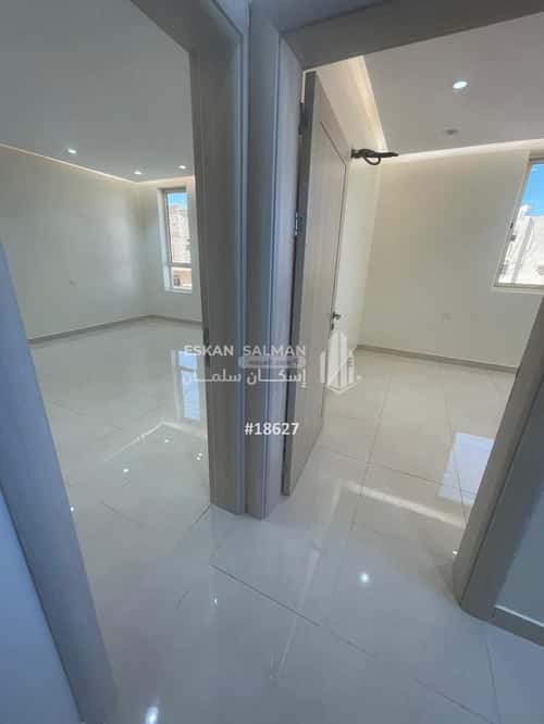 Villa 200 SQM Facing East on 18m Width Street Har Awta, Madinah