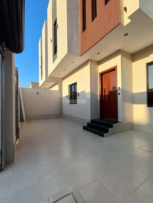 فيلا 200 متر مربع شمالية شرقية على شارع 30م الفروسية، شرق جدة، جدة