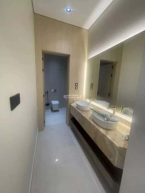 فيلا 426 متر مربع شمالية على شارع 18م الشاطئ الغربي، الدمام