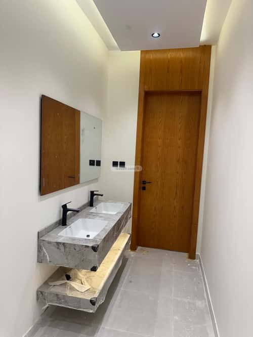 فيلا 435 متر مربع شمالية على شارع 16م الصالحية، شرق جدة، جدة