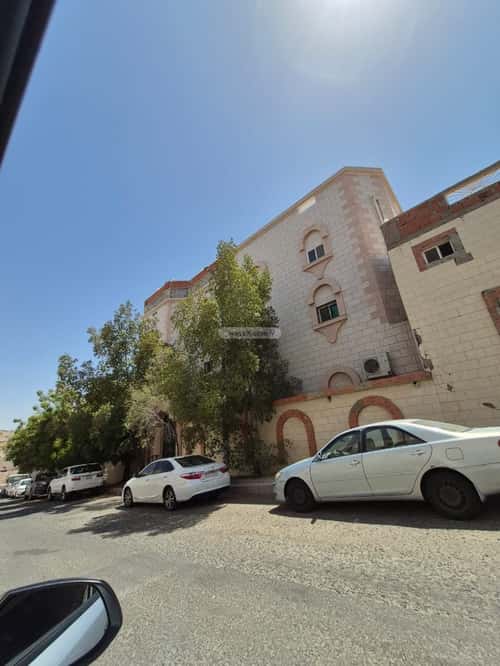 فيلا 1000 متر مربع شمالية شرقية على شارع 15م الخضراء، مكة المكرمة