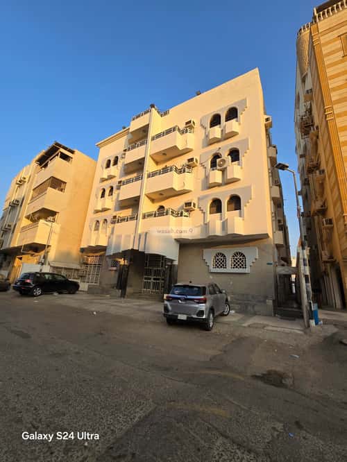 Building 514 SQM with 4 Floors Facing South Al Nazlah Al Yamaneyyah, South Jeddah, Jeddah