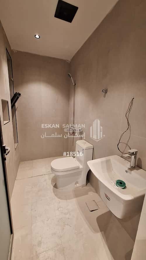 Apartment with 4 Bedrooms Al Wahah, Aldammam