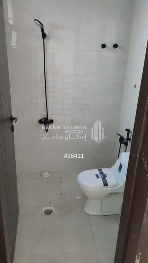 فيلا 233 متر مربع شرقية على شارع 20م عكاظ، جنوب الرياض، الرياض