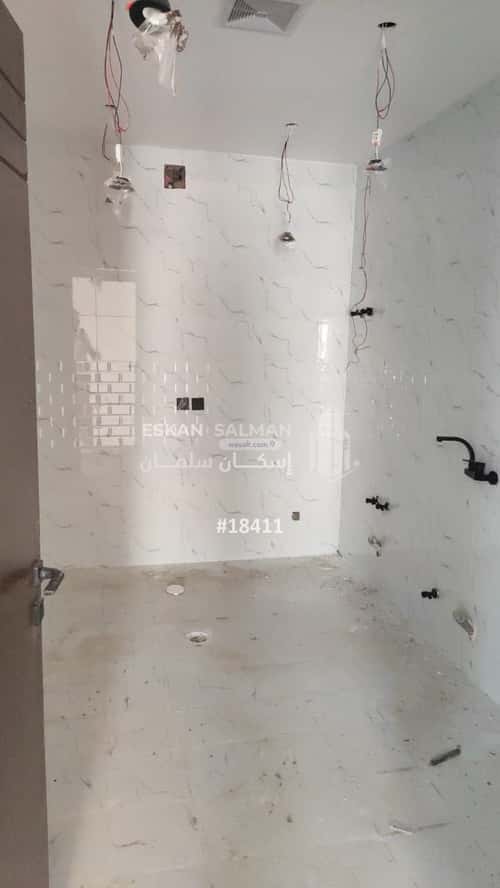 فيلا 233 متر مربع شرقية على شارع 20م عكاظ، جنوب الرياض، الرياض