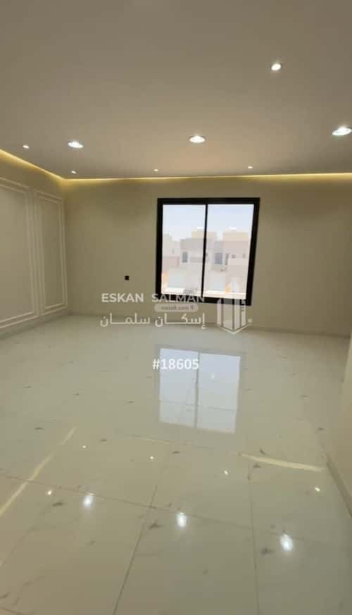 Floor 222 SQM with 5 Bedrooms As Salam, Eanizah