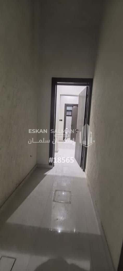 Floor 225 SQM with 6 Bedrooms Al-Janadriyah, East Riyadh, Riyadh