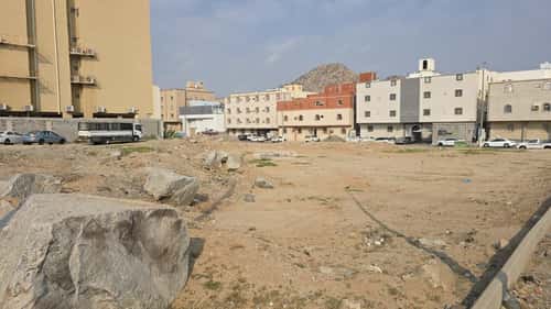 أرض 746 متر مربع شمالية على شارع 15م الخضراء، مكة المكرمة