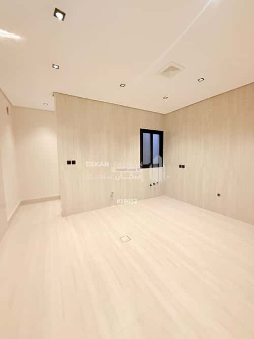 فيلا 359 متر مربع شمالية على شارع 20م الشراع، الخبر