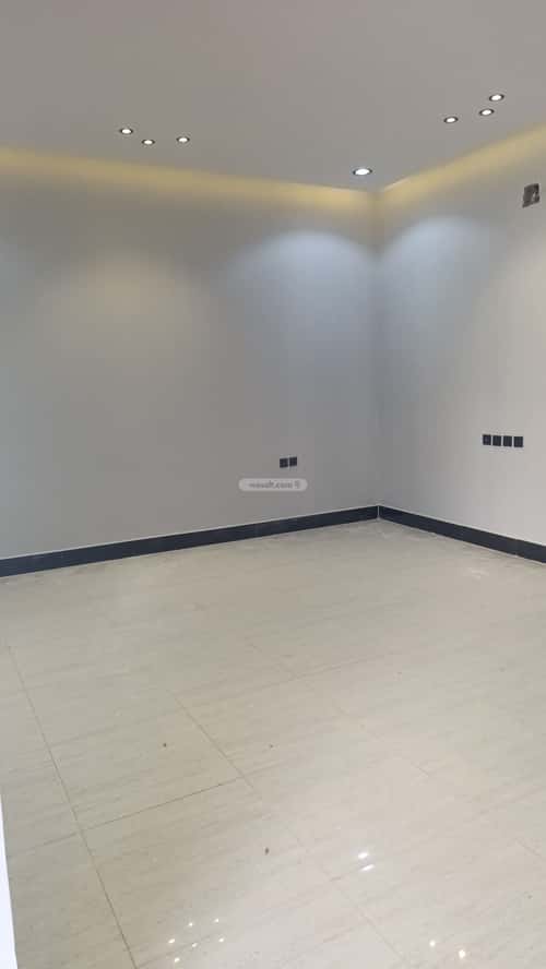 فيلا 326 متر مربع شرقية على شارع 20م عكاظ، جنوب الرياض، الرياض