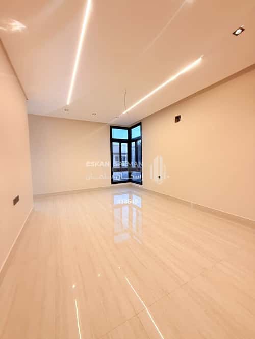 فيلا 362 متر مربع شمالية شرقية على شارع 20م الشراع، الخبر