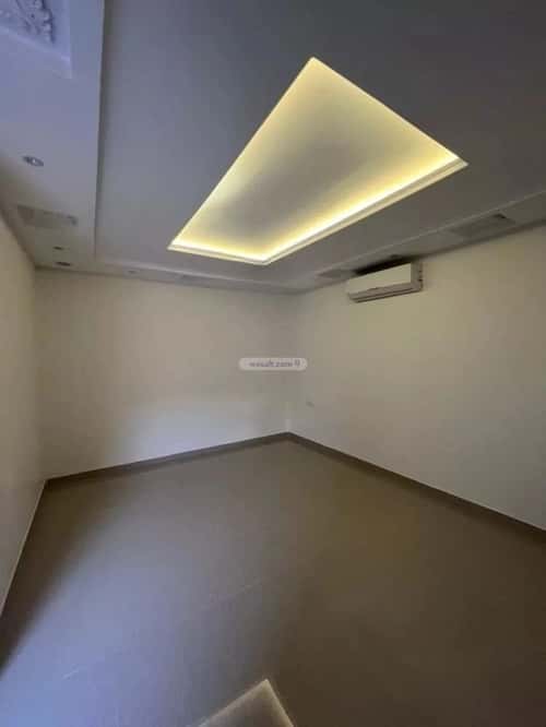 فيلا 200 متر مربع شرقية على شارع 20م القيروان، شمال الرياض، الرياض