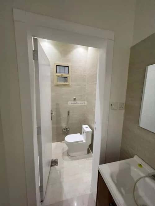 فيلا 200 متر مربع شرقية على شارع 20م القيروان، شمال الرياض، الرياض