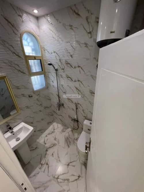 فيلا 200 متر مربع شرقية على شارع 20م القيروان، شمال الرياض، الرياض