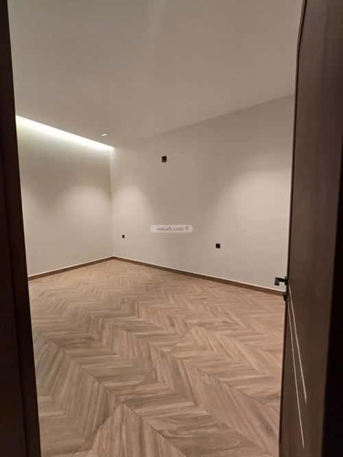 فيلا 335 متر مربع شرقية على شارع 15م العارض، شمال الرياض، الرياض