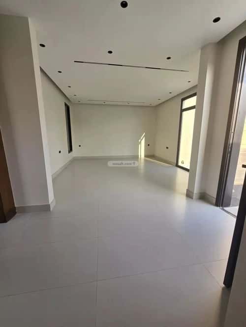 فيلا 300 متر مربع جنوبية على شارع 15م النرجس، شمال الرياض، الرياض