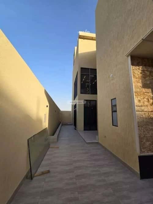 فيلا 250 متر مربع شمالية على شارع 15م النرجس، شمال الرياض، الرياض