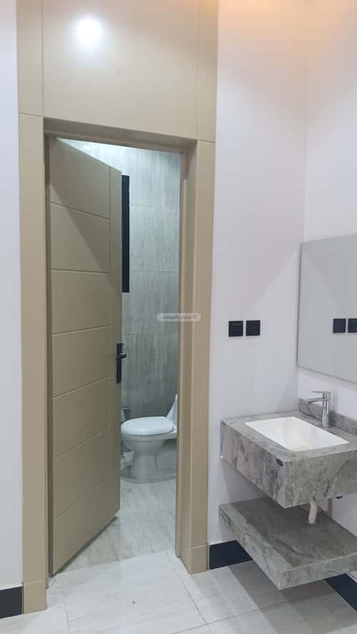 فيلا 391 متر مربع شرقية على شارع 20م عكاظ، جنوب الرياض، الرياض