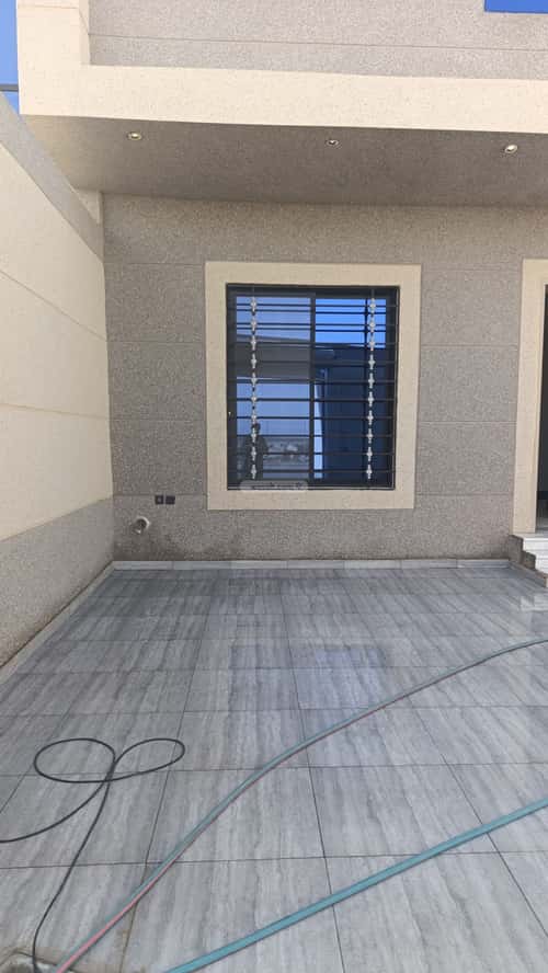 فيلا 391 متر مربع شرقية على شارع 20م عكاظ، جنوب الرياض، الرياض