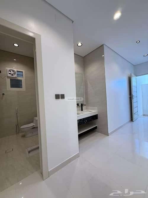 شقة ب 7 غرف المعلاة، أحد رفيدة