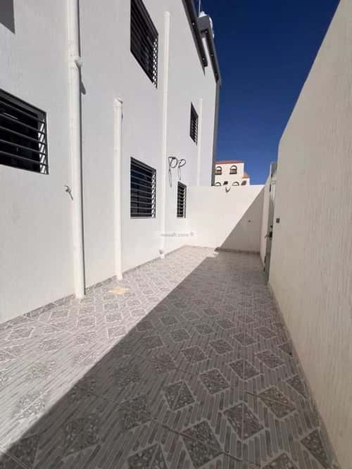 شقة ب 6 غرف ال بريد، أحد رفيدة