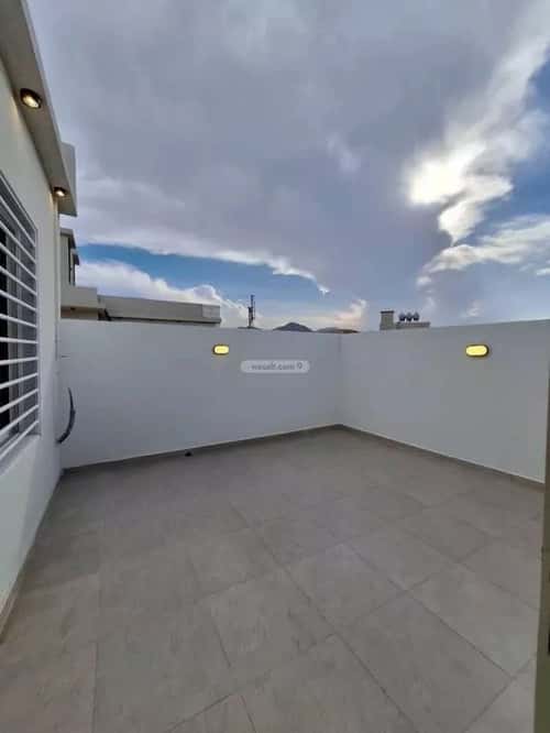 شقة ب 7 غرف المعلاة، أحد رفيدة