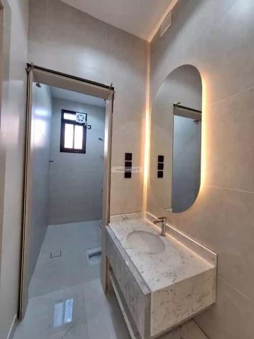 شقة ب 8 غرف المعلاة، أحد رفيدة