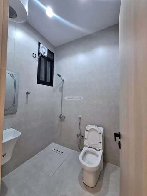 شقة ب 8 غرف المعلاة، أحد رفيدة