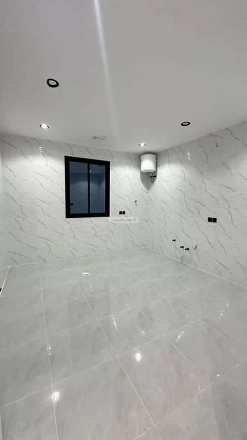 فيلا 358 متر مربع غربية على شارع 15م الرحاب، الطائف