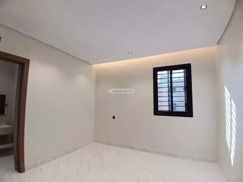 شقة ب 8 غرف المعلاة، أحد رفيدة