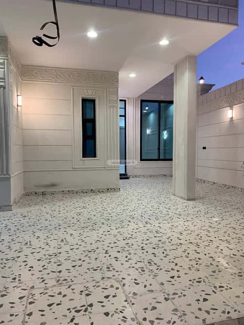 Villa 273 SQM Facing North West on 18m Width Street King Fahad Dist, Aldammam