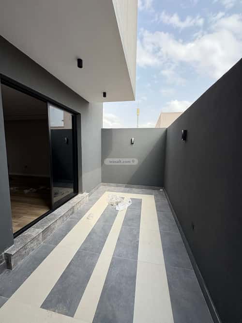 فيلا 200 متر مربع شمالية غربية على شارع 15م الصواري، شمال جدة، جدة