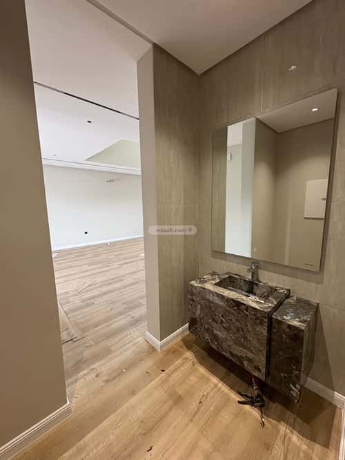 فيلا 200 متر مربع شمالية غربية على شارع 15م الصواري، شمال جدة، جدة