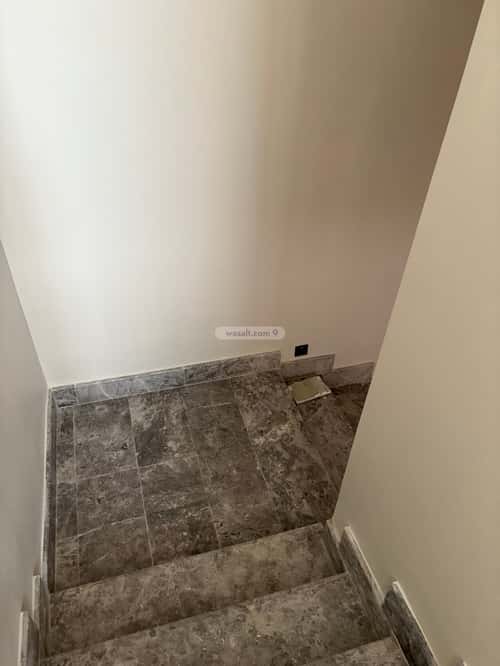 فيلا 200 متر مربع شمالية غربية على شارع 15م الصواري، شمال جدة، جدة