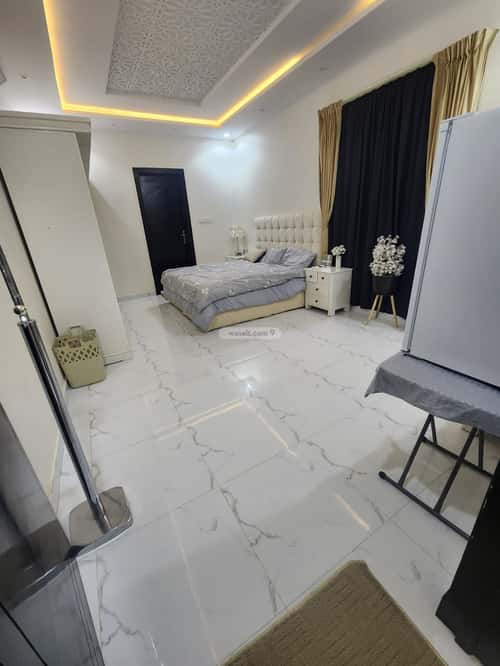 فيلا 300 متر مربع واجهة شمالية ب 4 غرف عكاظ، جنوب الرياض، الرياض