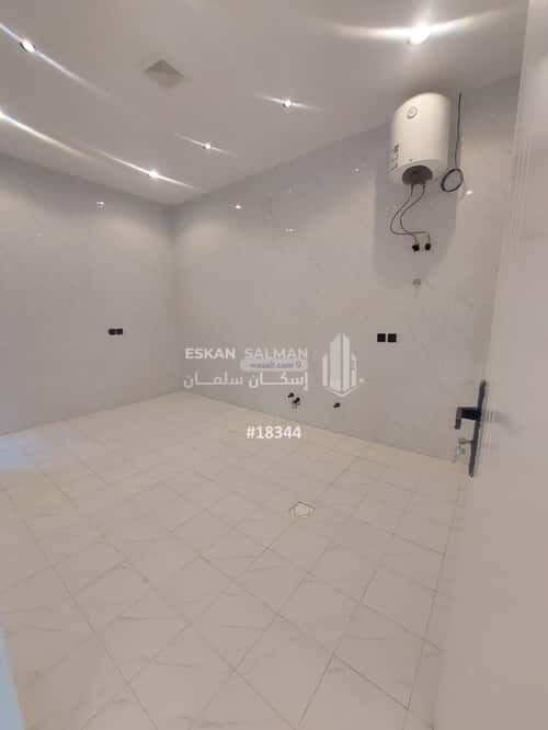 فيلا 215 متر مربع شمالية على شارع 15م الجنادرية، شرق الرياض، الرياض