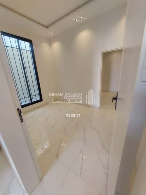 فيلا 204 متر مربع شمالية غربية على شارع 15م الجنادرية، شرق الرياض، الرياض