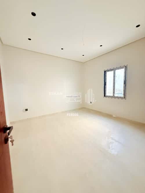 فيلا 253 متر مربع جنوبية على شارع 20م الأمواج، الخبر