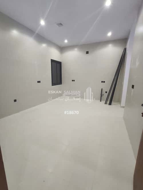 Floor 233 SQM with 6 Bedrooms Al-Janadriyah, East Riyadh, Riyadh