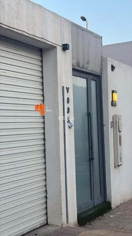 فيلا 239 متر مربع شرقية على شارع 20م العروبة، الدمام