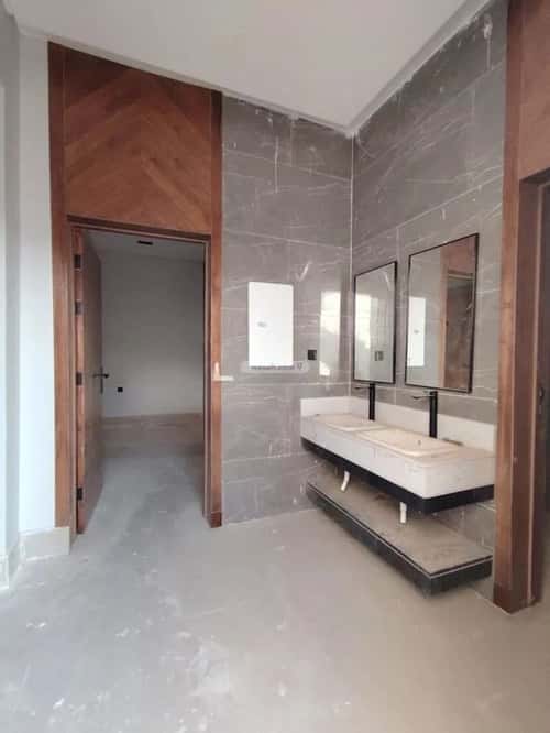 Floor 174 SQM with 5 Bedrooms West Al-Oraija, West Riyadh, Riyadh