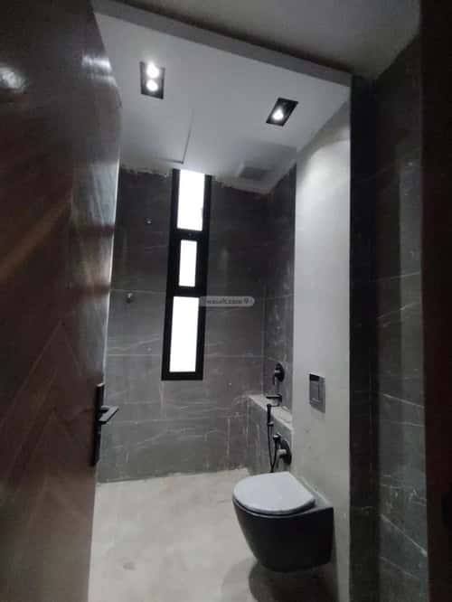 Floor 174 SQM with 5 Bedrooms West Al-Oraija, West Riyadh, Riyadh