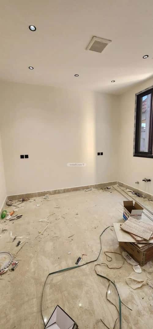 Floor 136 SQM with 5 Bedrooms Al-Awaly, West Riyadh, Riyadh