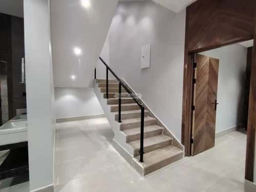 فيلا 252 متر مربع شرقية على شارع 20م عكاظ، جنوب الرياض، الرياض