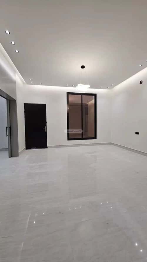 Floor 169 SQM with 5 Bedrooms Okaz, South Riyadh, Riyadh