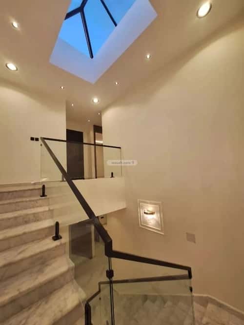 فيلا 536 متر مربع شرقية على شارع 20م ظهرة لبن، غرب الرياض، الرياض