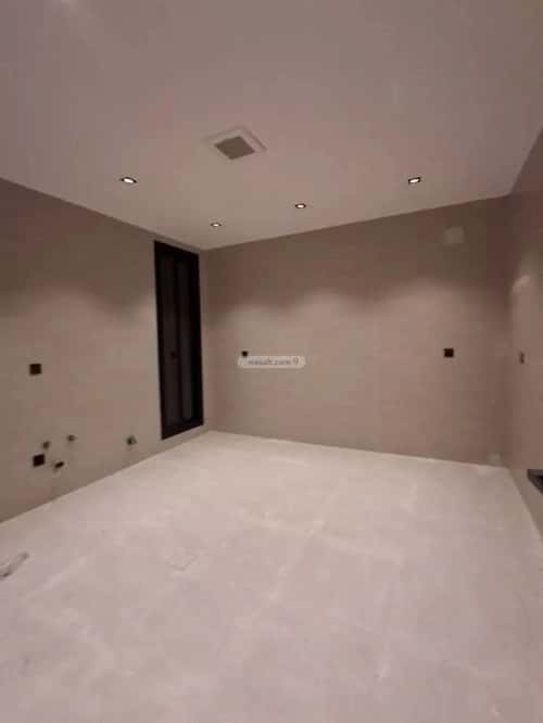 Floor 169 SQM with 5 Bedrooms Okaz, South Riyadh, Riyadh