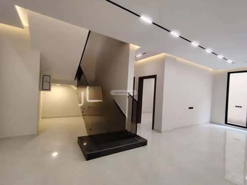 فيلا 300 متر مربع شرقية على شارع 20م العوالي، غرب الرياض، الرياض